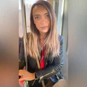 Meet your Posher, Claire